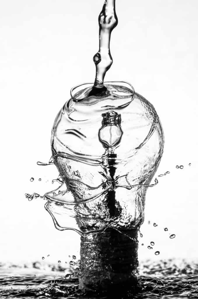 Hydropower (image of lightbulb and water)